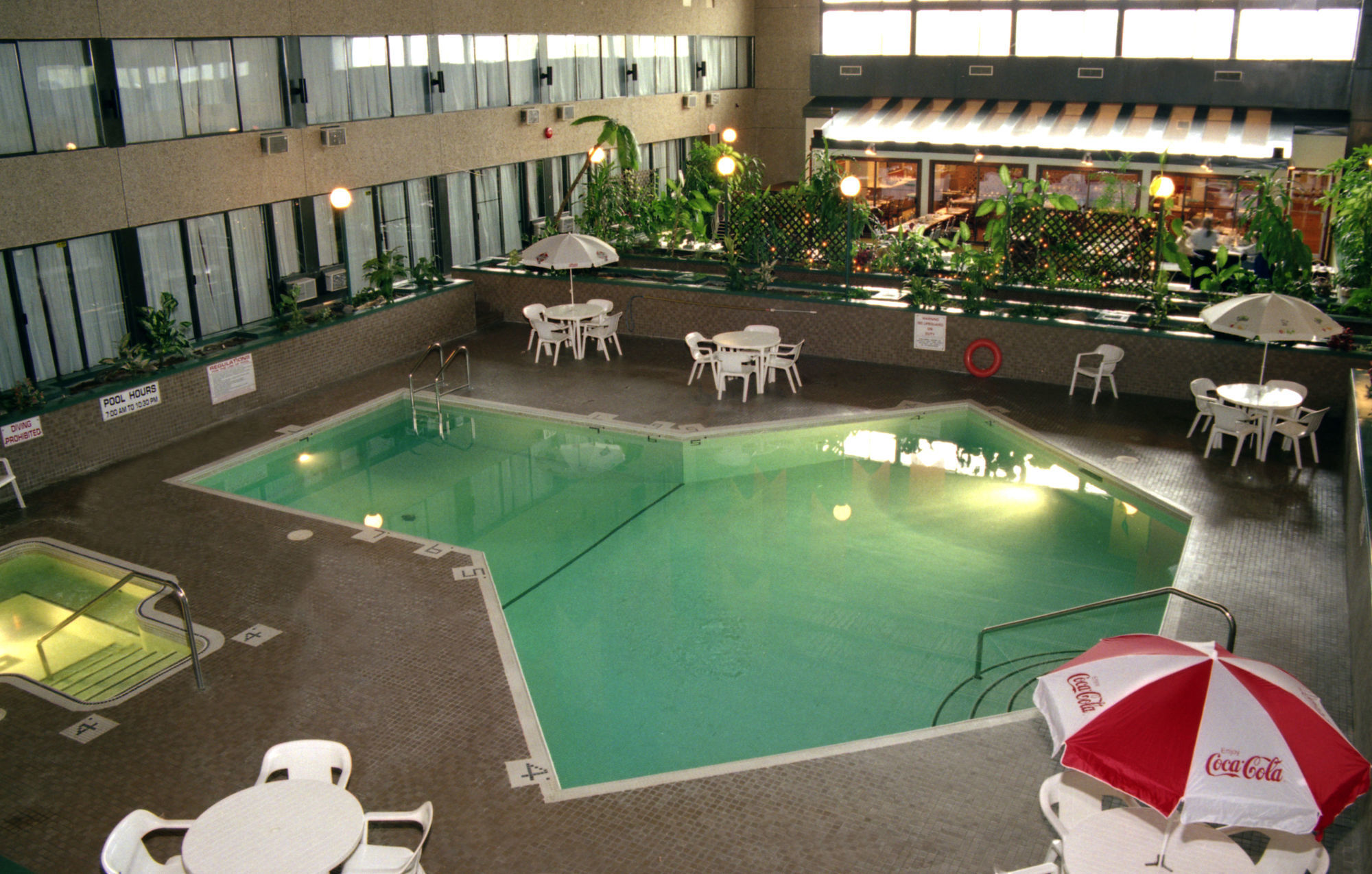 Sandman Hotel Каслгар Экстерьер фото